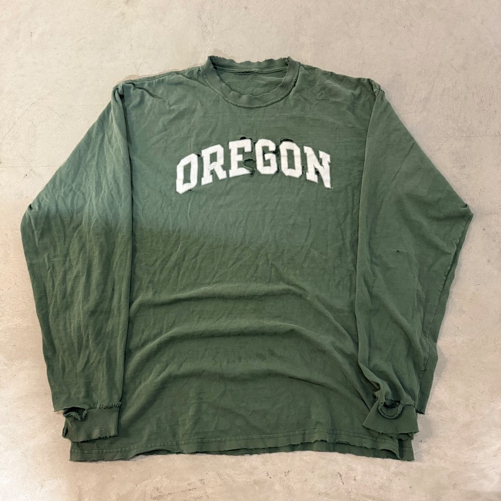 2000s y2k thrashed distressed oregon university long sleeve tee